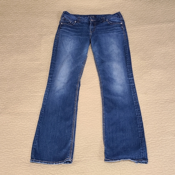 Silver Suki slim bootcut distressed jeans size 33 - Picture 2 of 10